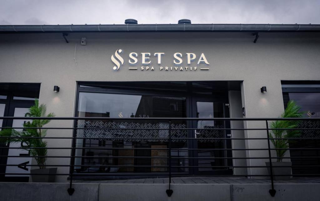 Set Spa Mouscron Exteriér fotografie